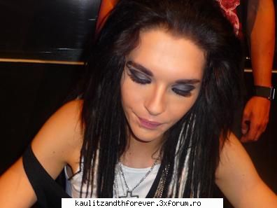 nu ca ai zice ca e femeie? poze cu bill kaulitz